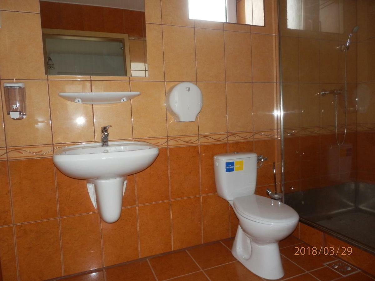 Flora Vendeghaz Tass Hotel Ngoại thất bức ảnh